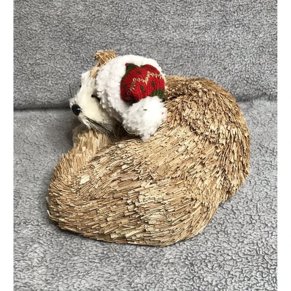 Pier 1 imports Christmas Sisal Sleeping Cat Holiday Straw Decoration With Hat‎